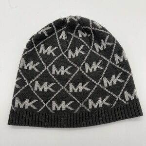 Michael Kors Logo Monogram knit Beanie Skull Ski Cap One Size gray silver hat